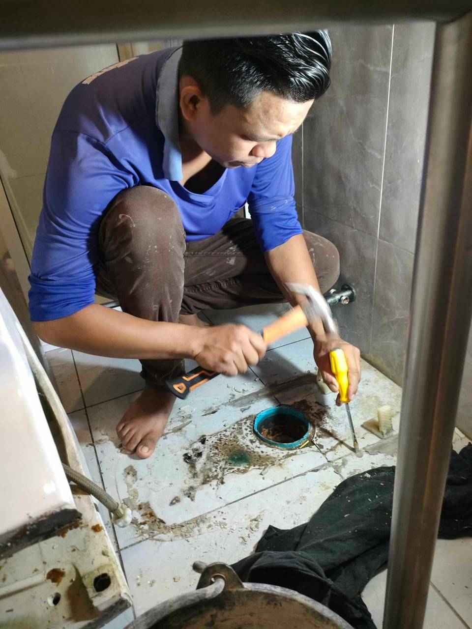 17 - https://บริการรับแก้ไขท่อตันส้วมตัน.com | แก้ไขท่อตันส้วมตัน - บริการแก้ท่อตัน ส้วมตัน ลอกท่อ ทุกประเภท ด้วยงูเหล็ก วางถังแซท ขุดบ่อส้วม ครอบคลุมราชบุรี สมุทรสงคราม กาญจนบุรี และเพชรบุรี