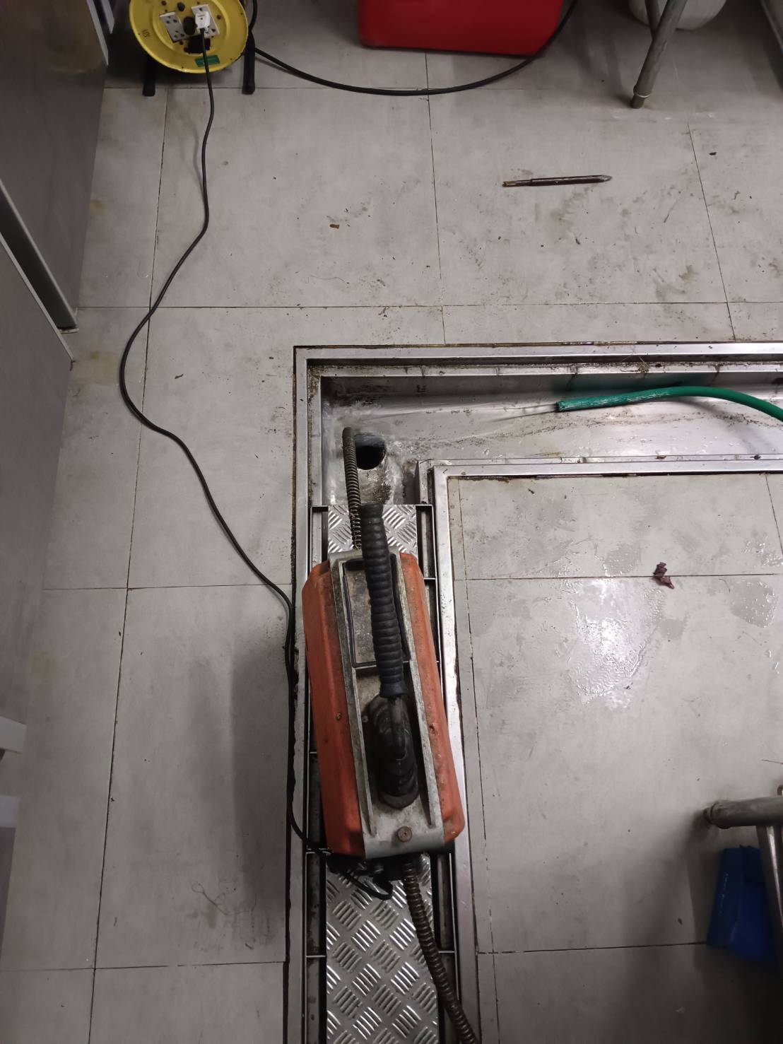 9 - https://บริการรับแก้ไขท่อตันส้วมตัน.com | แก้ไขท่อตันส้วมตัน - บริการแก้ท่อตัน ส้วมตัน ลอกท่อ ทุกประเภท ด้วยงูเหล็ก วางถังแซท ขุดบ่อส้วม ครอบคลุมราชบุรี สมุทรสงคราม กาญจนบุรี และเพชรบุรี